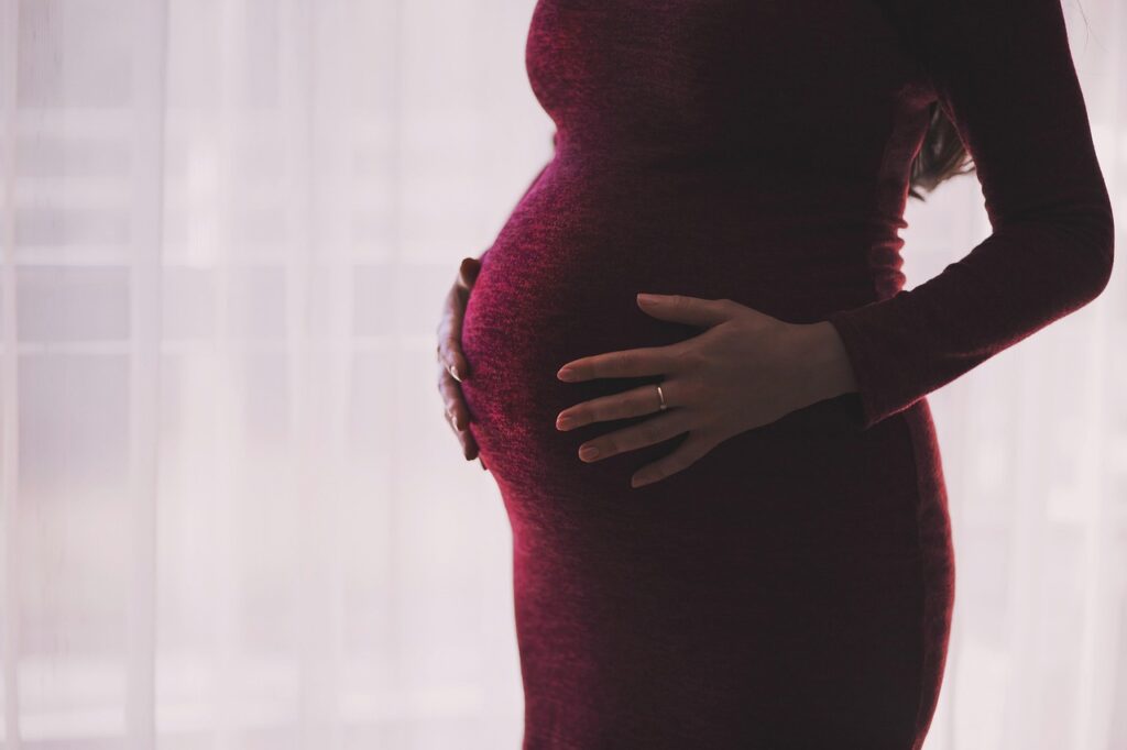 妊娠中に希望する脱毛はいつまで可能ですか？