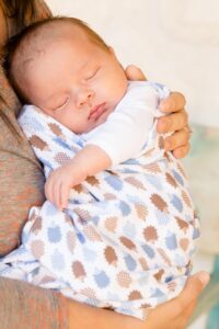 授乳中に脱毛を受けられる目安は？